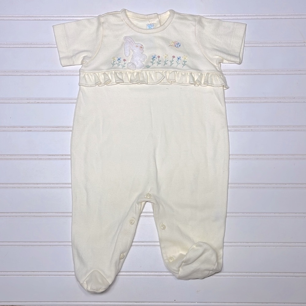 MELA WILSON EUC Heirloom Hand Embroidered Flower Bunny Ruffle Footie Jumpsuot